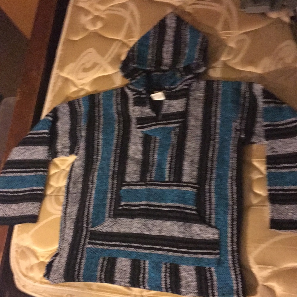 Veracruz is the brand name Baja Hoodie blue black white & grey almost  brand new